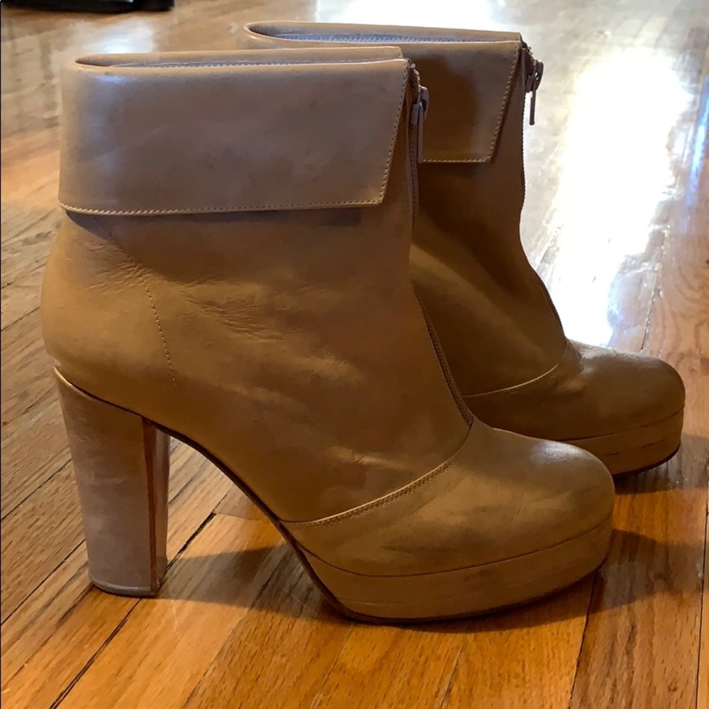 Urban Outfitters Carin Wester Leather booties